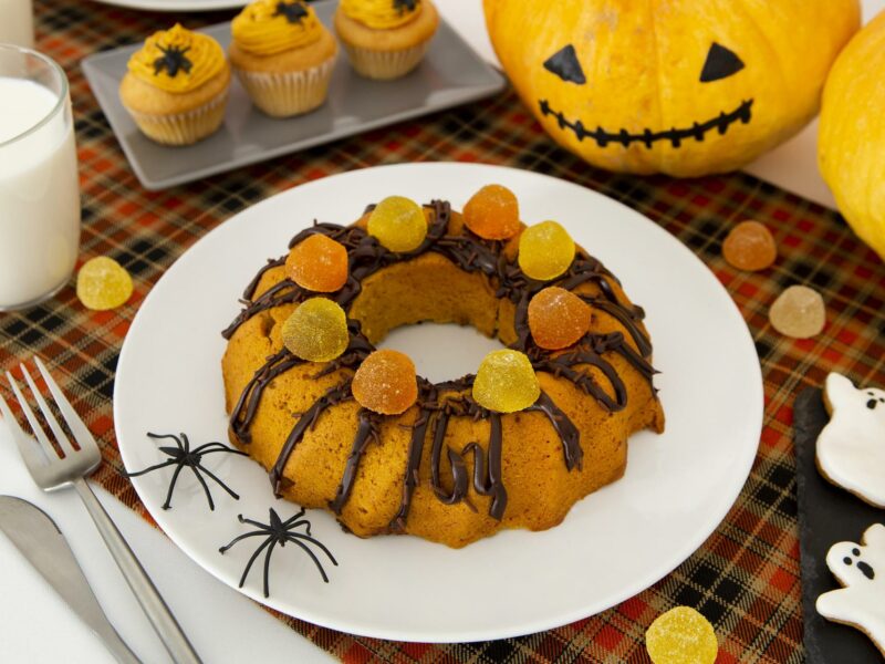 alto angulo concepto arreglo comida halloween